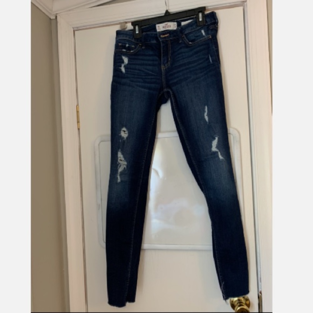 Hollister ripped super skinny jeans